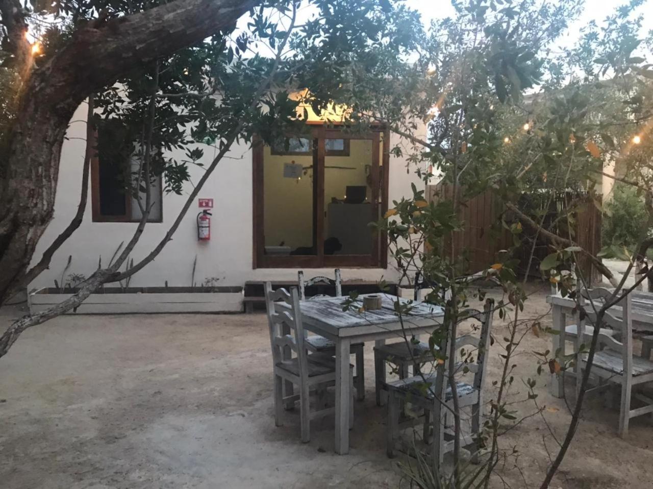 Hotel Luna Roja Holbox エクステリア 写真